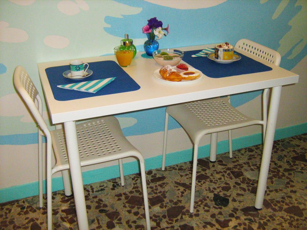 Sirenapop Concept B&B Rivazzurra Di Rimini Buitenkant foto